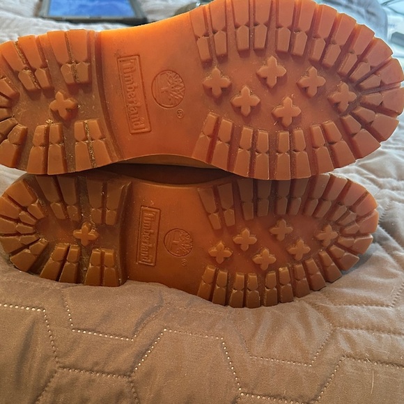 Timberland Orange Leather Boots with Yellow Laces - Picture 4 of 4